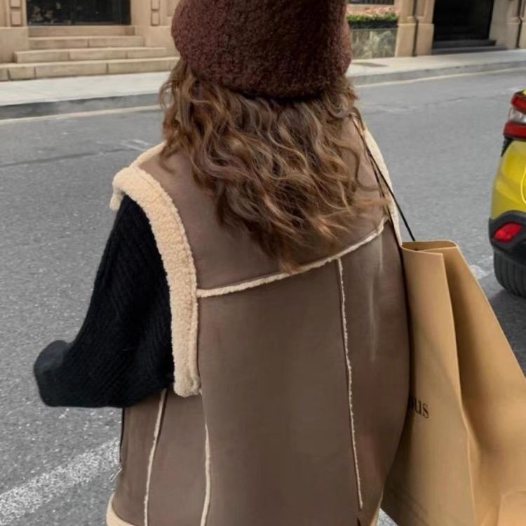 Berber Fleece Motorcycle Vest with Stylish Western Design