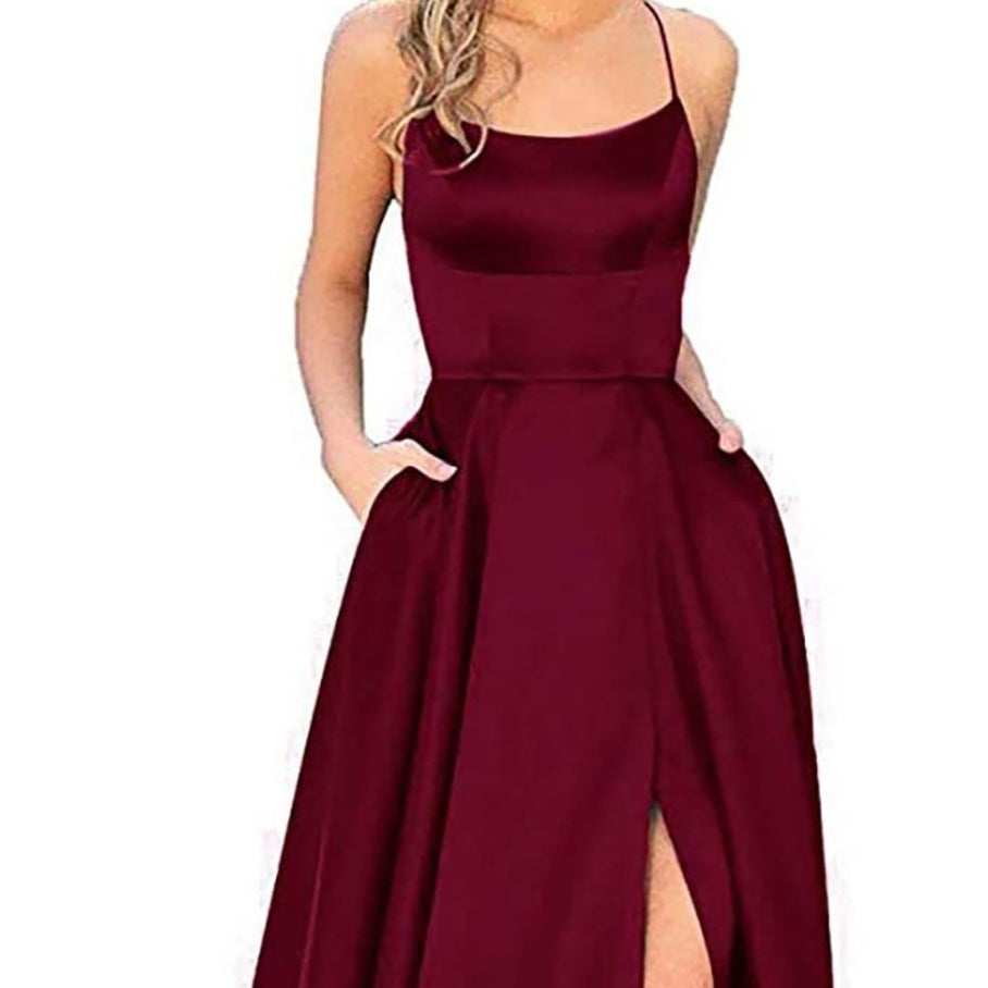 Bridesmaid Dress with Slimming Fit and Shoulder Hollow Design
