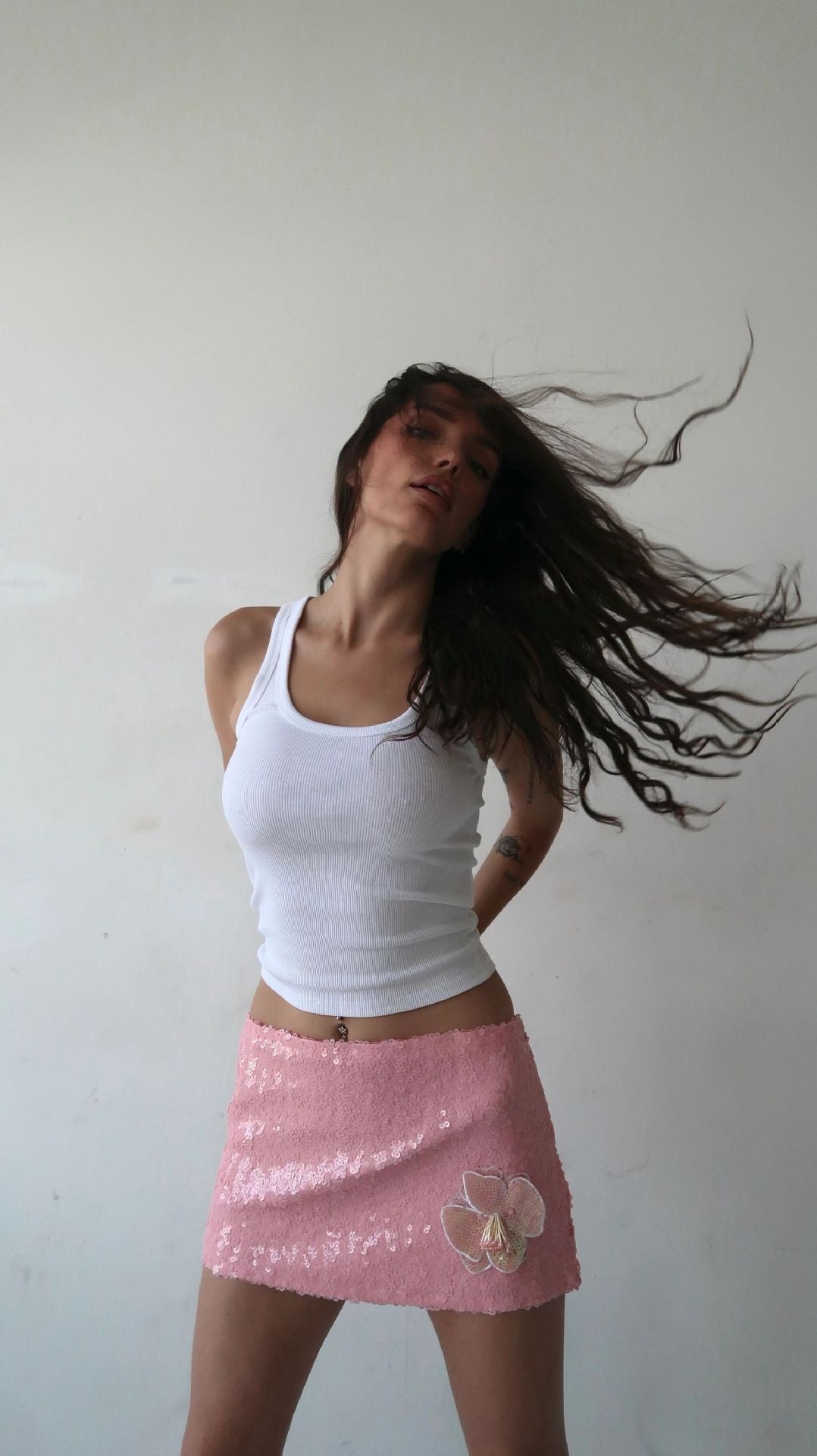 High Waist Miniskirt with Sequined Bow Decoration for a Flirty Look