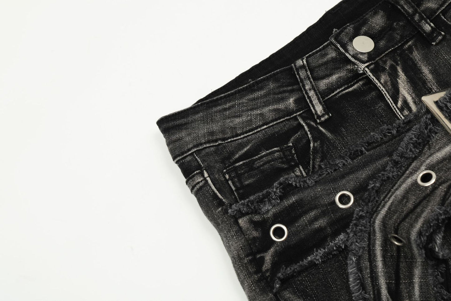 Flared Frayed Jeans with Stretchy Comfort for Effortless Style